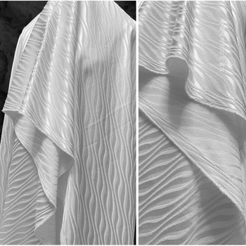 Жаккардовая кърпа Бяла Вълнообразни Шарки, Ниспадающий Блясък за Модерен търговия на Едро, Плат за Шиене на дрехи, Чист Полиестер материал