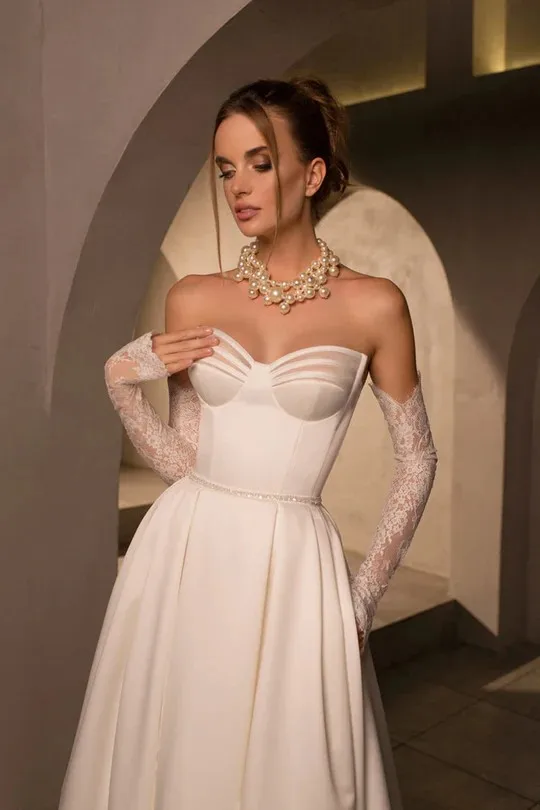 Уникална сватбена рокля Junoesque без презрамки с перлата на огърлица и влак Robe De Mariée - 2