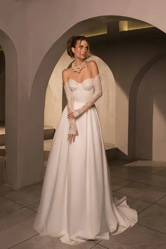 Уникална сватбена рокля Junoesque без презрамки с перлата на огърлица и влак Robe De Mariée - 3